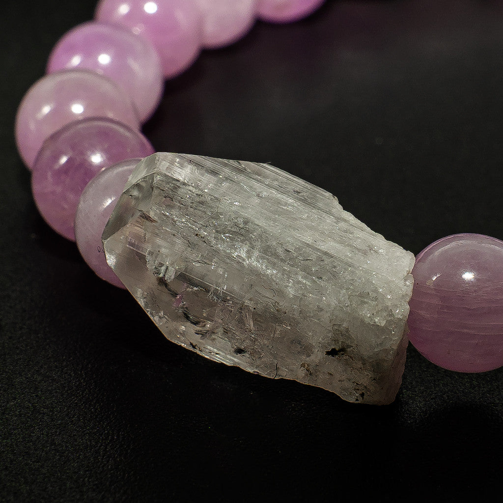 Mexikó világosrózsaszín Danburit-Kunzit egyedi karkötő