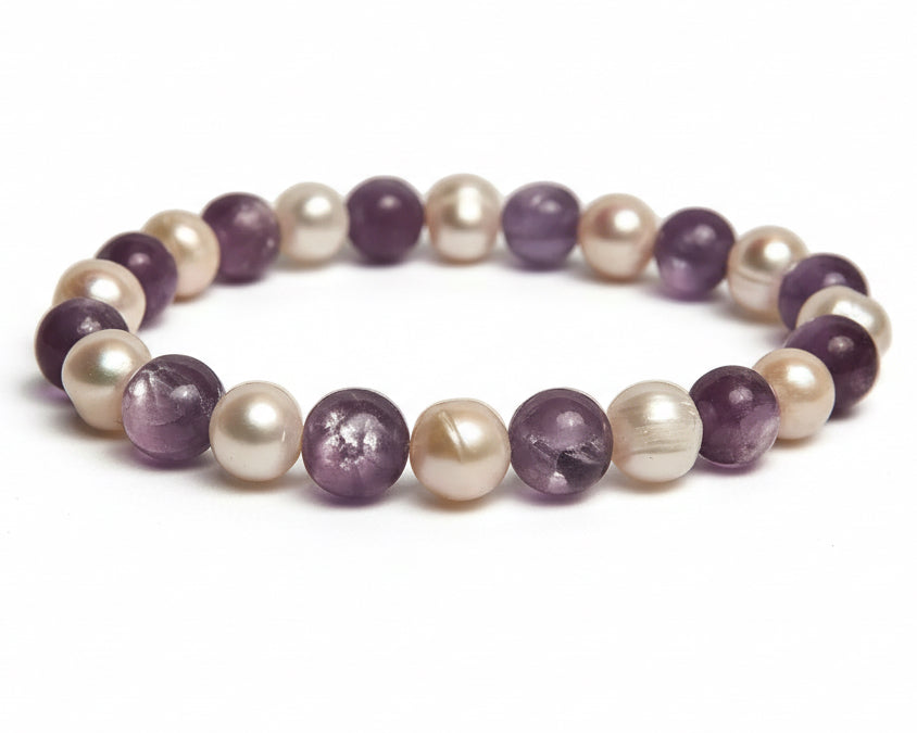 Brazíliai prémium Lepidolit karkötő tenyésztett gyönggyel