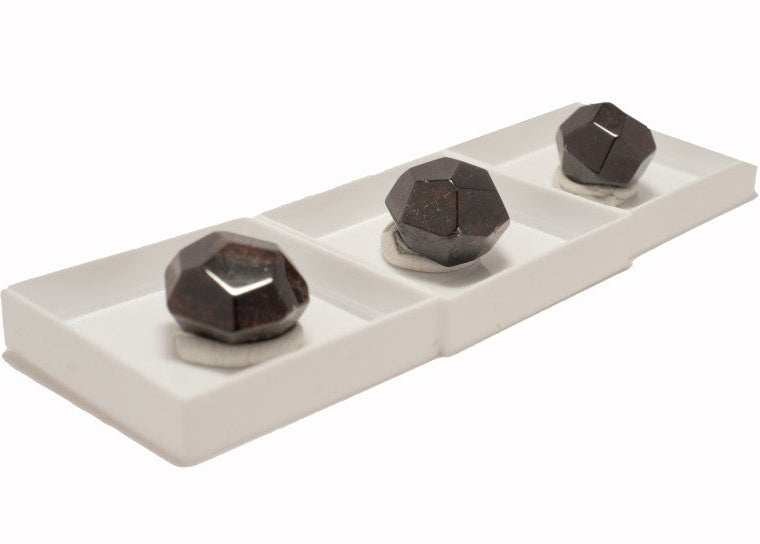 Brazíliai Gránát ( Almadin ) dobozban